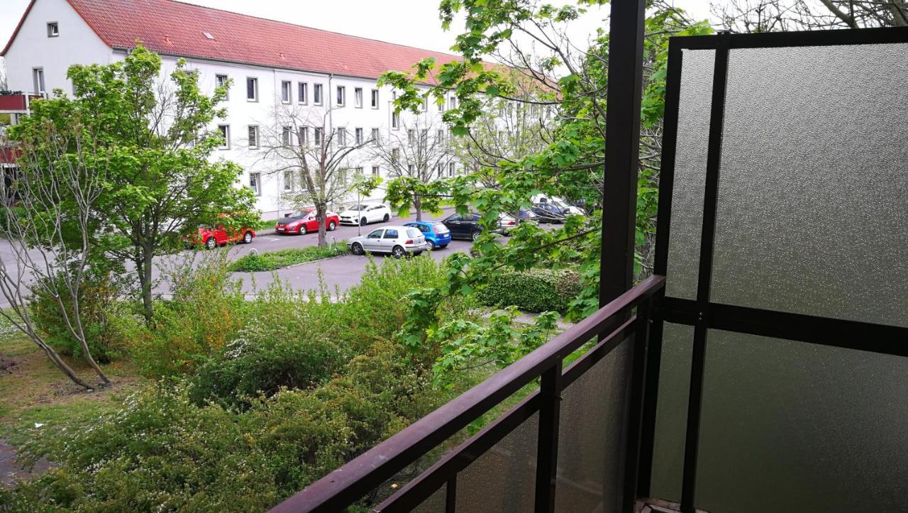 Apartment Am Suedpark Мерзебург Экстерьер фото