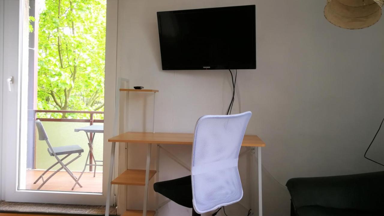 Apartment Am Suedpark Мерзебург Экстерьер фото